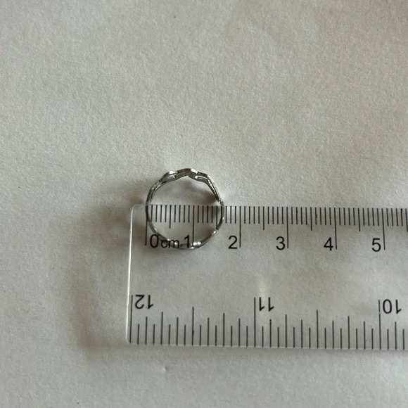 3/$20 Silver Tone Heart Love Multiple Patterned Circle Ring Size 5 - Picture 4 of 5